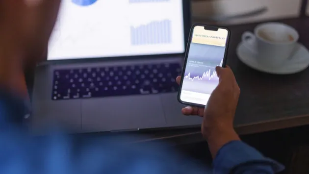 Are Thematic ETFs a $300B Trap for Everyday Investors? ETF Investing Tools