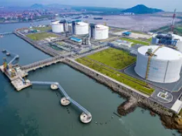 Liquified natural gas plant